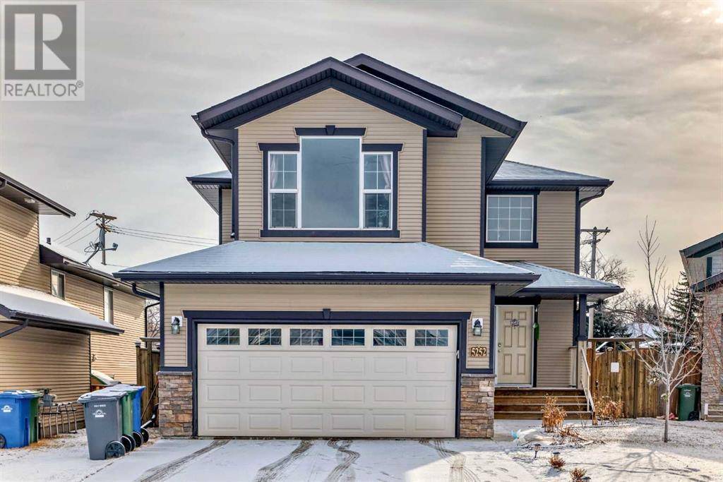 5252 48 Street Close, Innisfail, AB T4G0B9