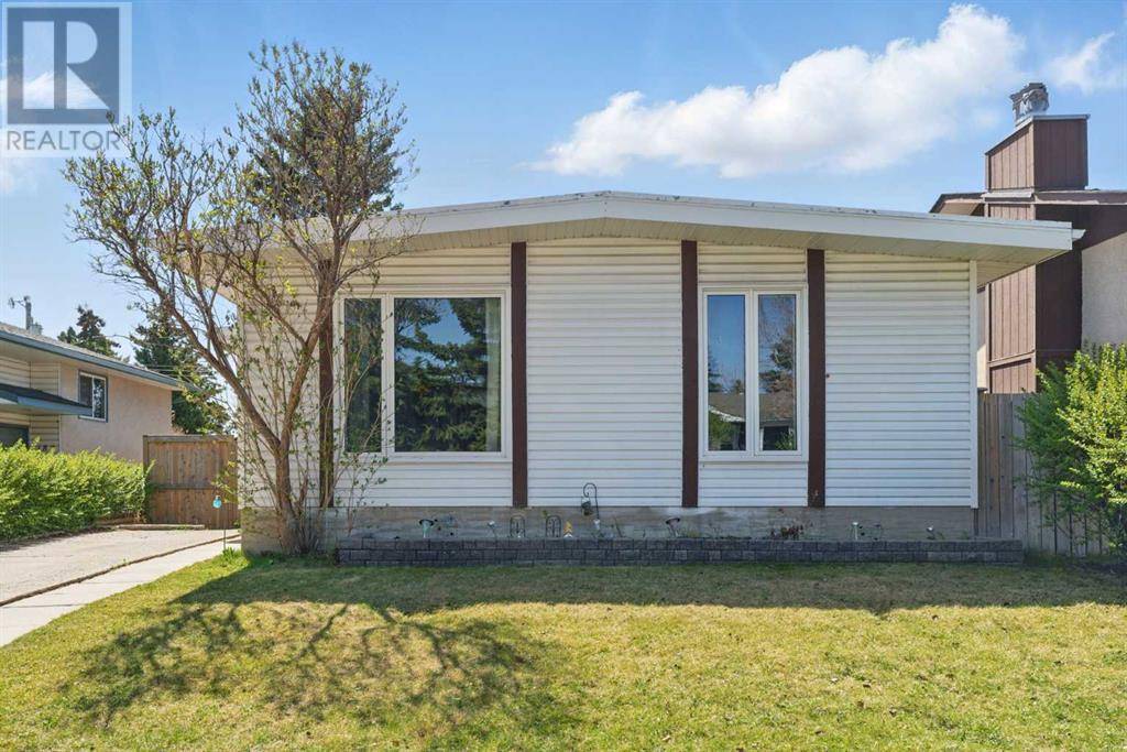 Calgary, AB T2K5A6,180 huntington Green NE