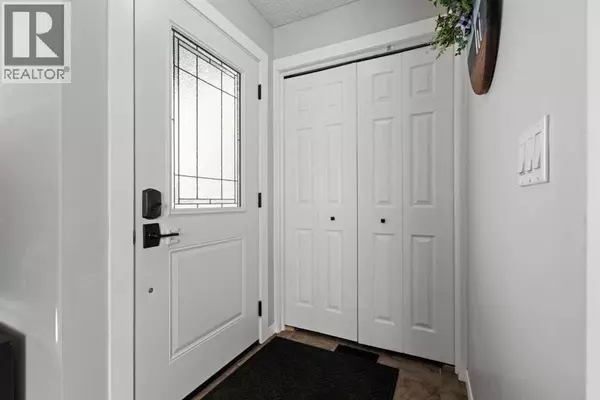 Okotoks, AB T1S1H2,17 Welch Crescent