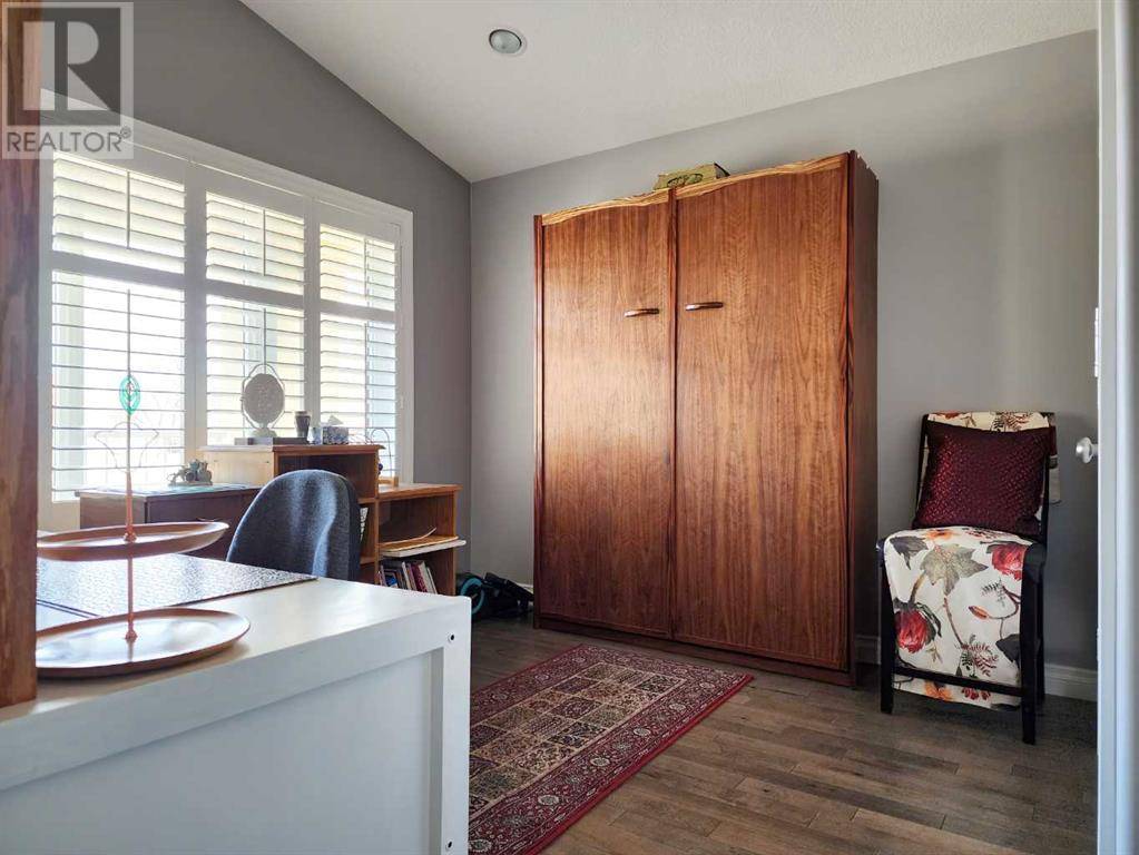 Lethbridge, AB T1K6V2,295 Canyon Boulevard W