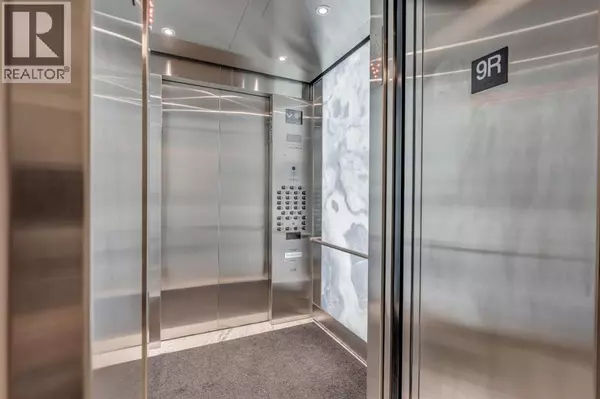 Calgary, AB T2P5G8,907, 738 1 Avenue SW
