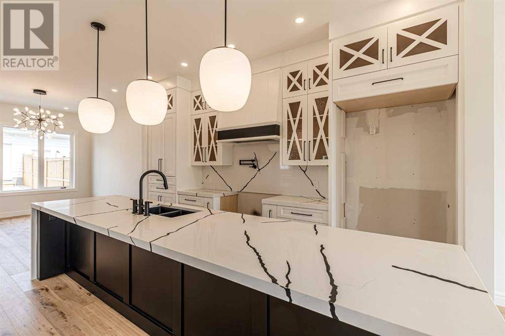 Calgary, AB t2t6n7,2050 41 Avenue SW