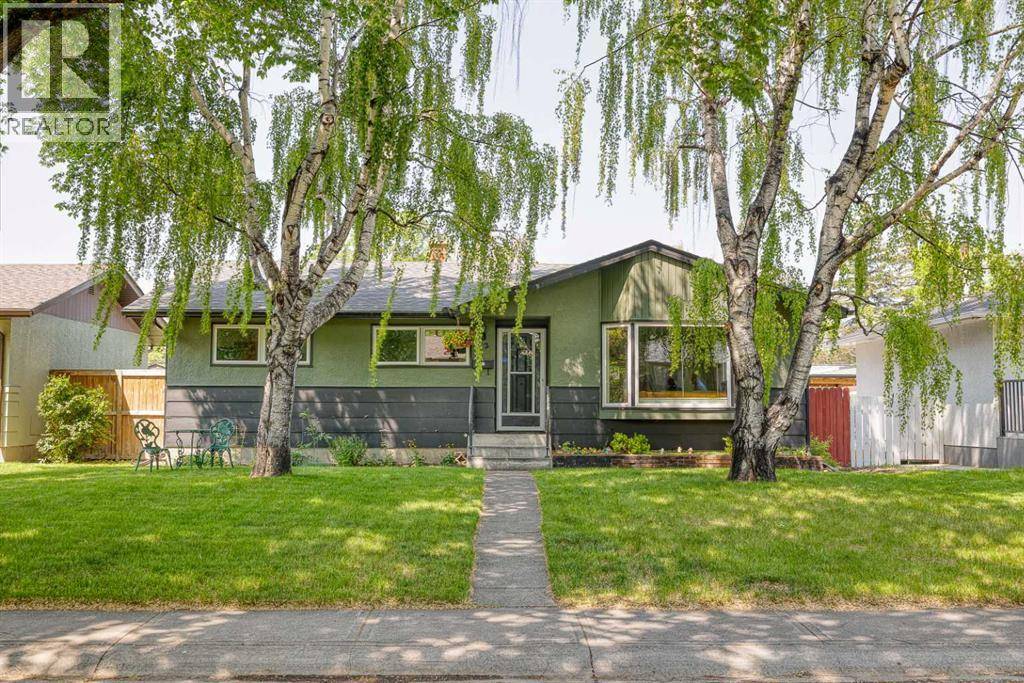 22 Armstrong Crescent SE, Calgary, AB T2J0X3