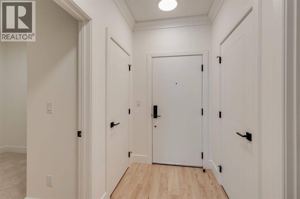 Calgary, AB T3E7L4,214, 370 Dieppe Drive SW