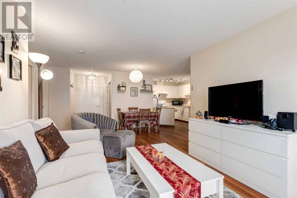 Calgary, AB T2Y4M1,415, 5000 Somervale Court SW