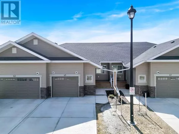 45 Golden Crescent, Red Deer, AB T4P2P9