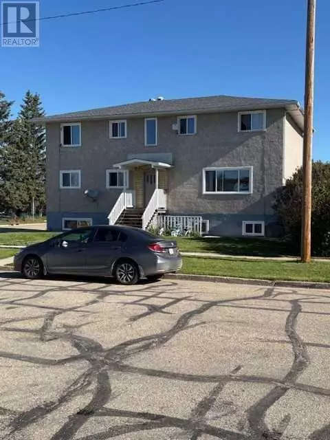Whitecourt, AB T7S1A3,1-5, 4740 54