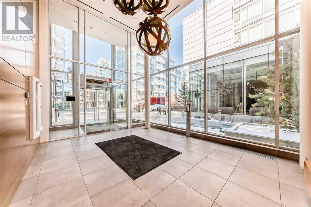 Calgary, AB T2P1K8,807, 118 Waterfront Court SW