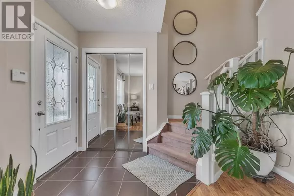 Calgary, AB T2Z0T9,1737 New Brighton Drive SE