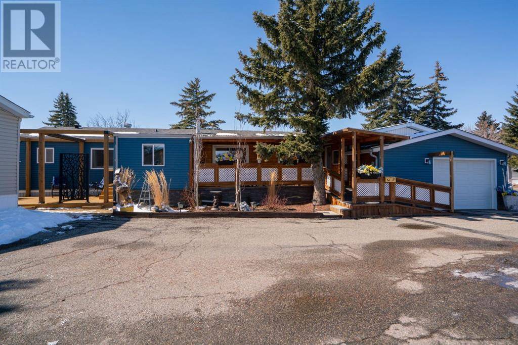 96 Burroughs Place NE, Calgary, AB T1Y6K5