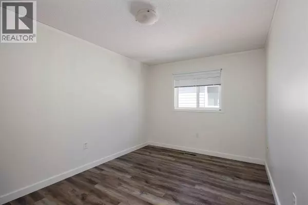 Fort Mcmurray, AB T9K0K1,192 Elm Street