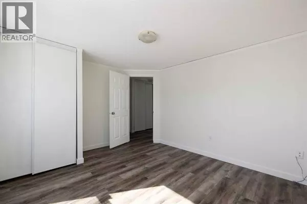 Fort Mcmurray, AB T9K0K1,192 Elm Street