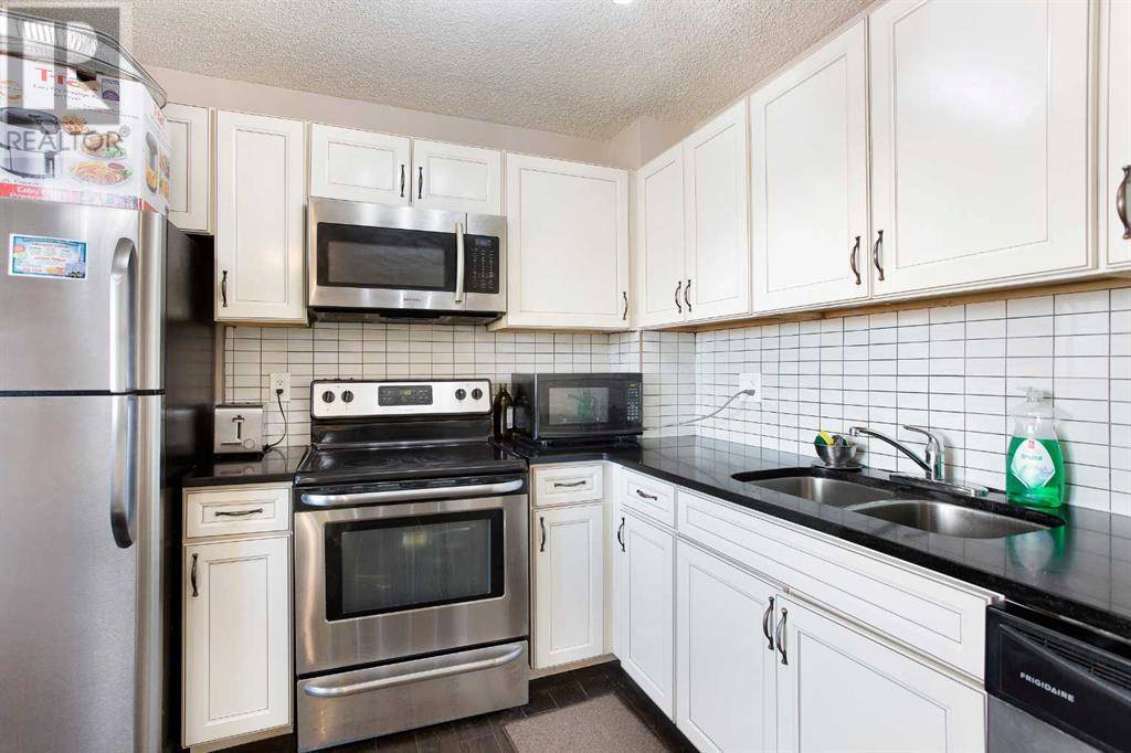 Calgary, AB T3J1L7,171, 20 Falbury Crescent NE