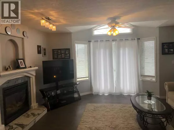 Hinton, AB T7V2E5,105 Parker Place