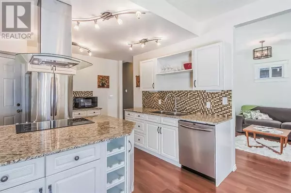 Calgary, AB T3C0Y2,1638 15 Avenue SW