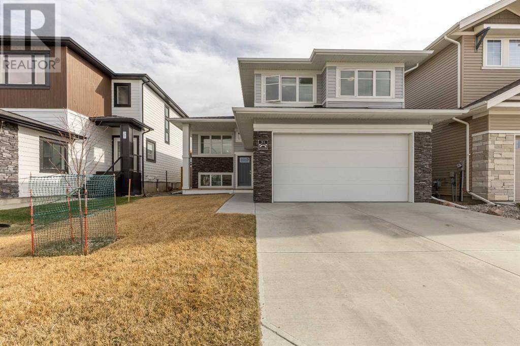 31 Rivergrove Lane W, Lethbridge, AB T1K8E6