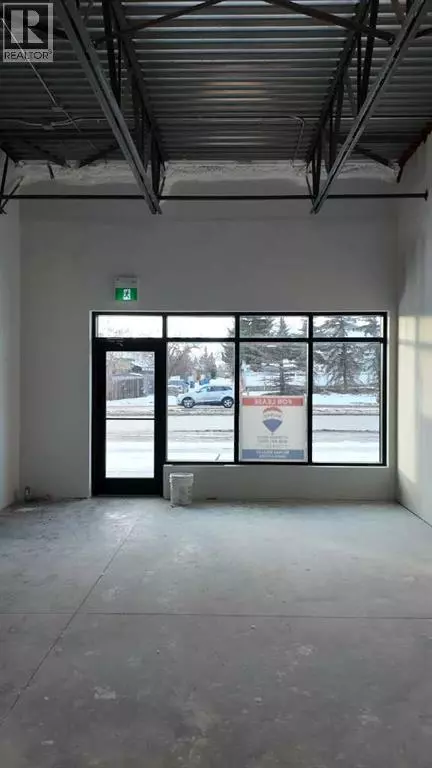 Calgary, AB T2W6G2,230, 11808 24 ST