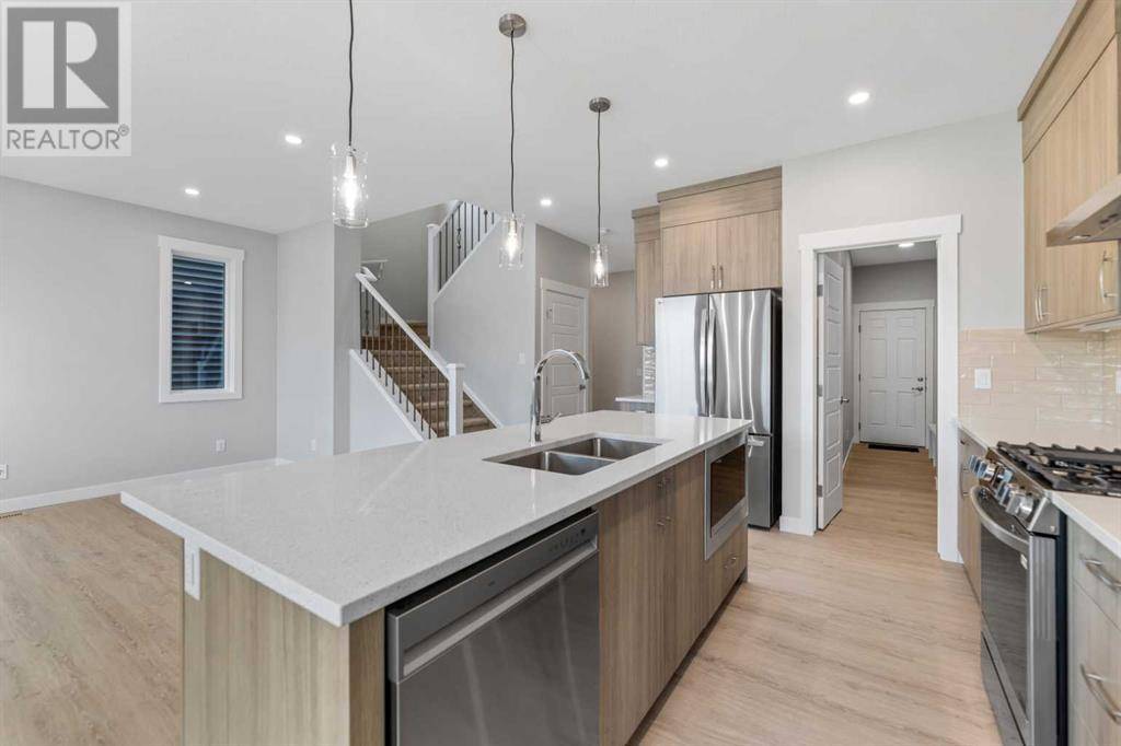 Calgary, AB T3N2L5,126 Corner Glen Way NE