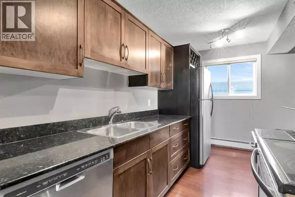 Calgary, AB T2N0E7,302, 931 2 Avenue NW