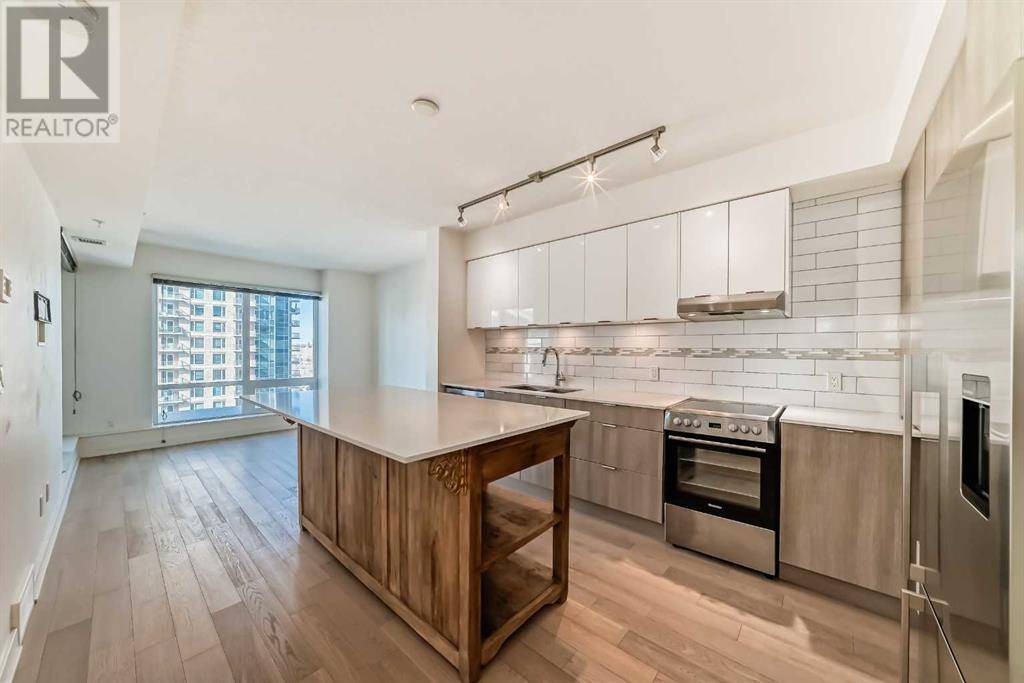 1005, 930 6 Avenue SW, Calgary, AB T2P1J3