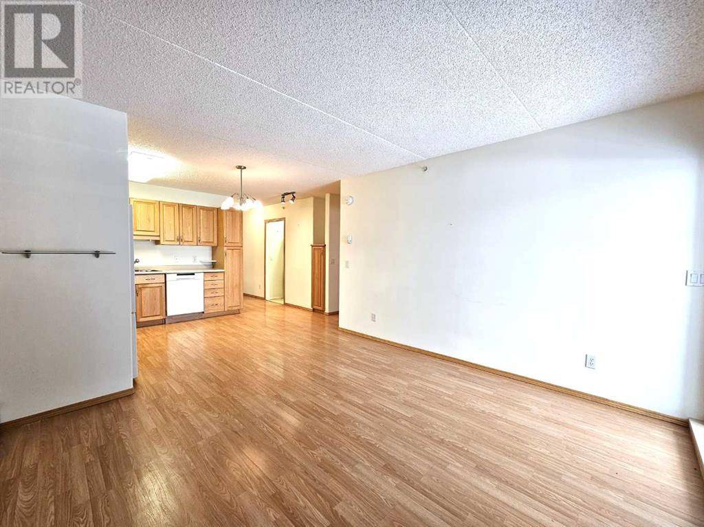 Edson, AB T7E1Z6,202, 777 48 Street