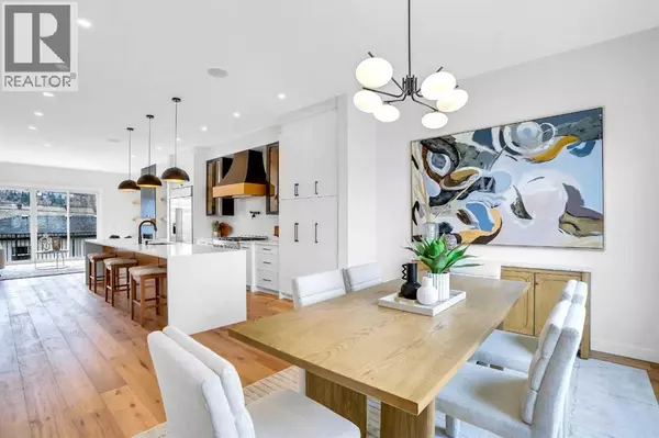 Calgary, AB T2B0S5,4709 19 Avenue NW