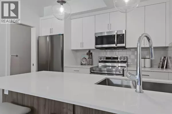 Calgary, AB T2E9E2,3, 828 8 Avenue NE