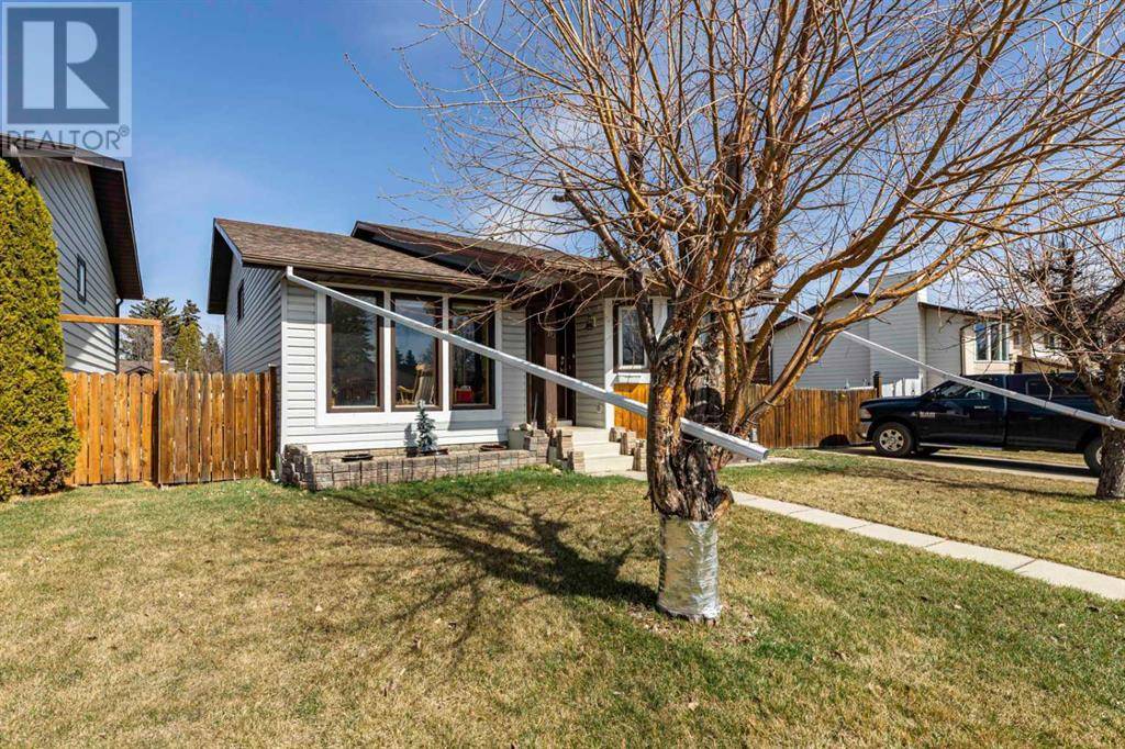 Red Deer, AB T4P2Y5,76 Reeves Crescent