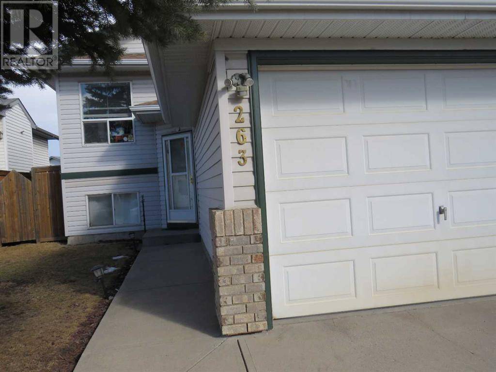Calgary, AB T2A7S5,263 Applewood Drive SE