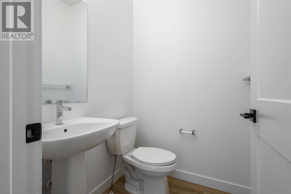 Calgary, AB T3P2C7,3131, 55 Lucas Way NW