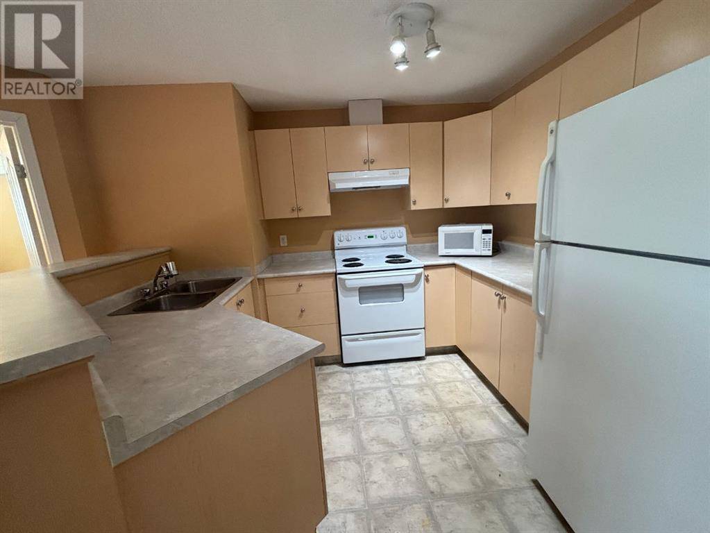 Calgary, AB T2Z0B5,3318, 10 Prestwick Bay SE