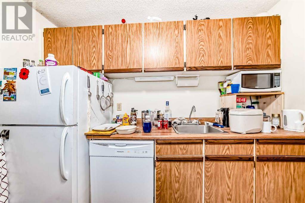 Calgary, AB T3A3H1,309, 5204 Dalton Drive NW