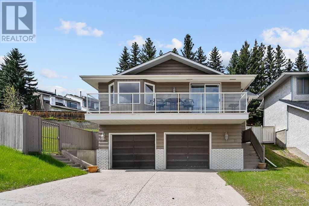 76 coach gate Way SW, Calgary, AB T3H1Z7