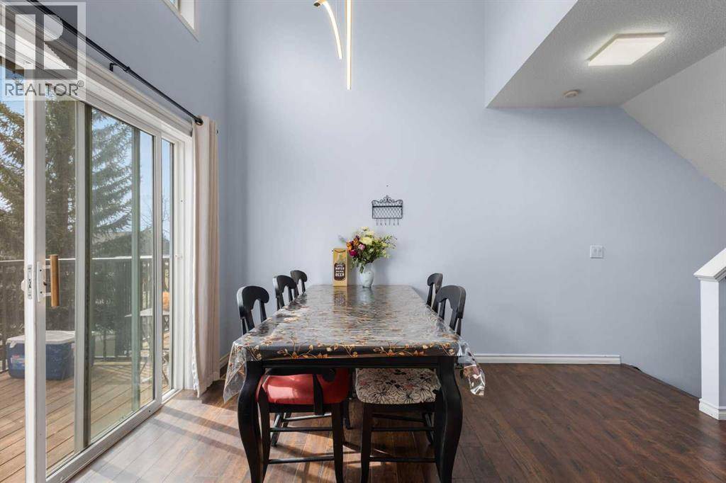 Calgary, AB T3K5G7,100 Country Hills Cove NW