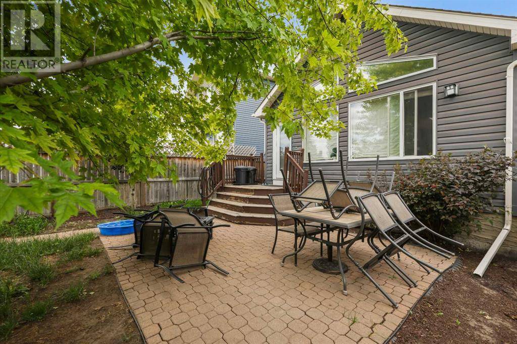 95 New Brighton Landing SE, Calgary, AB T2Z0S7