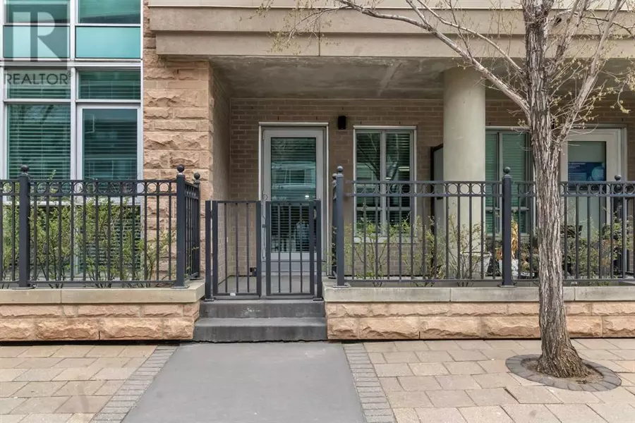 102, 788 12 Avenue SW, Calgary, AB T2R0H1