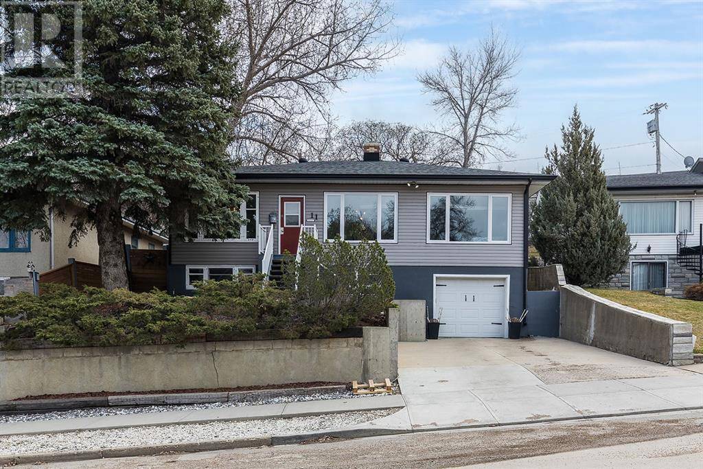 11 2 Street SE, Medicine Hat, AB T1A0B6