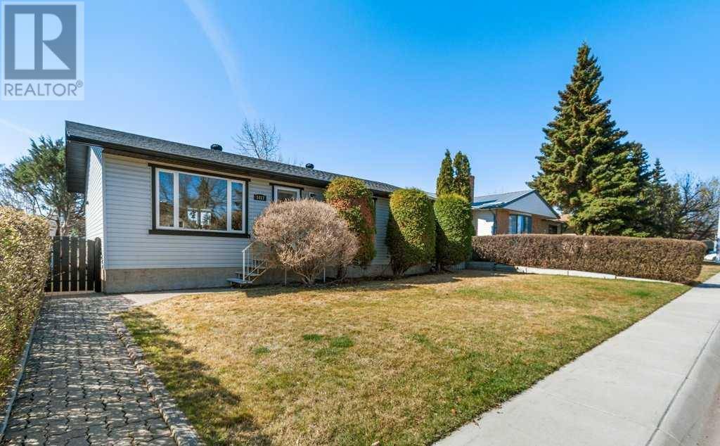 1417 Mccrimmon Drive, Carstairs, AB T0M0N0