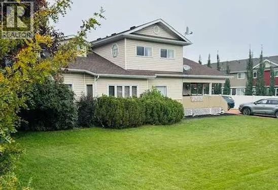 4718 College Avenue, Lacombe, AB T4L1Z1