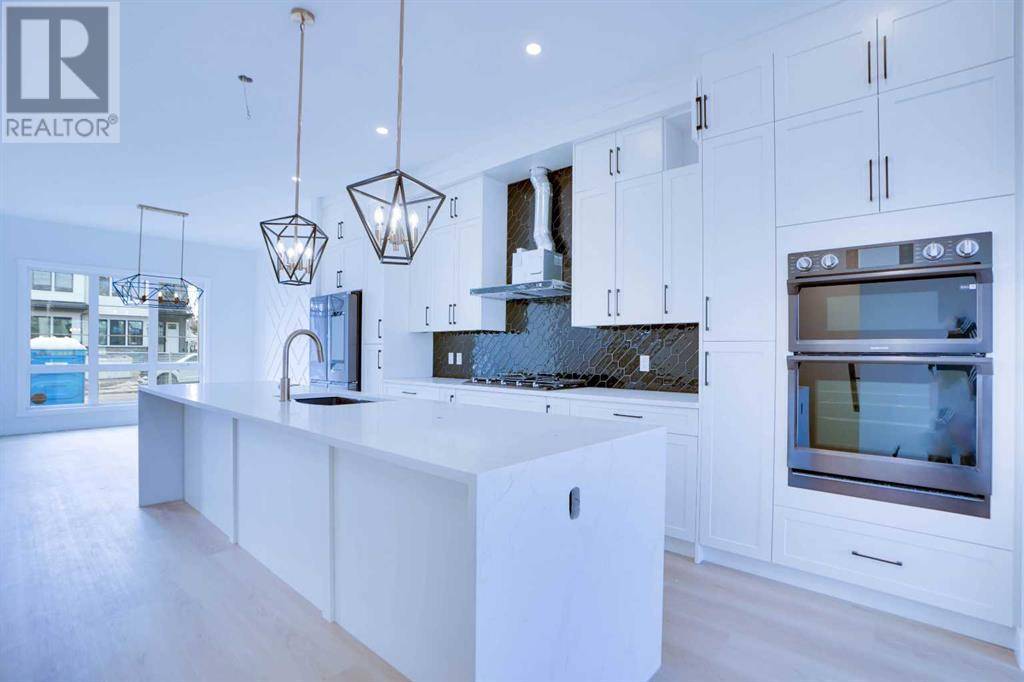 Calgary, AB T3C1X6,1420 41 Street SW