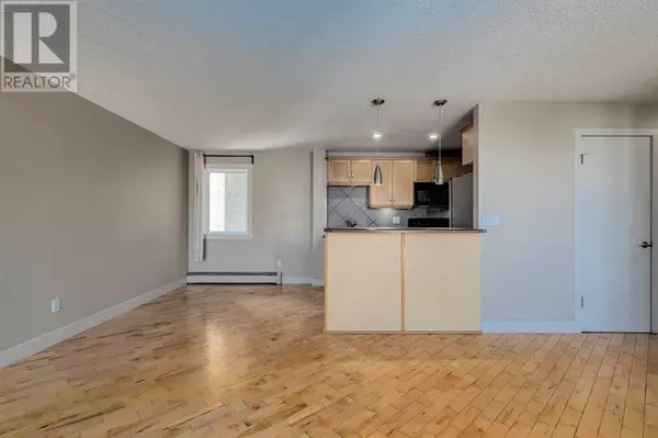 Calgary, AB T2E3S8,30, 712 4 Street NE