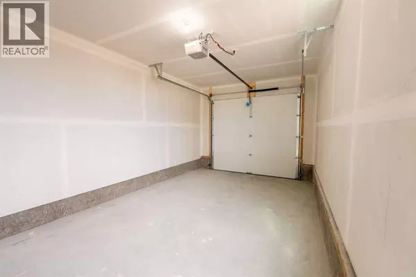 Calgary, AB T3B1H1,4903 Bowness Road NW