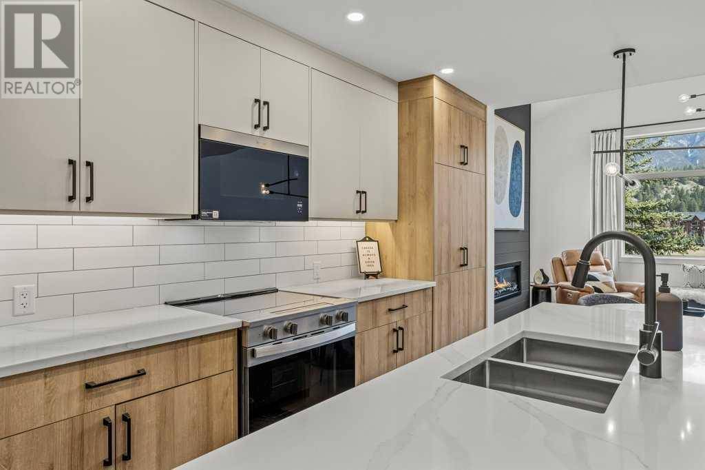 Canmore, AB T1W1M3,102, 1413 Mountain Avenue