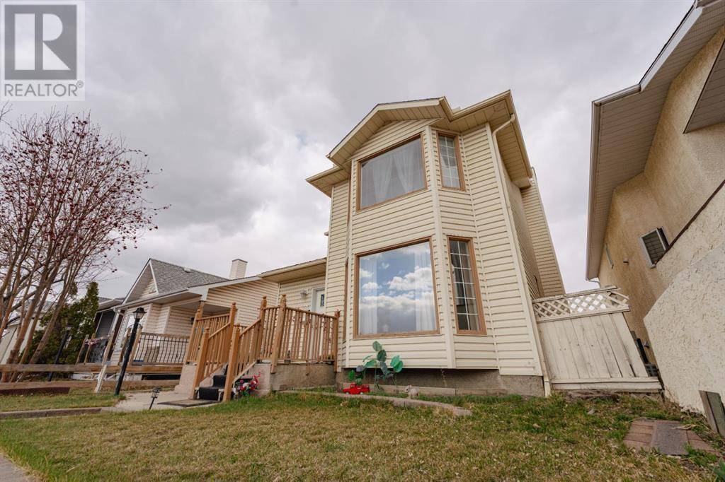 Calgary, AB T1Y6V1,24 Laguna Close NE