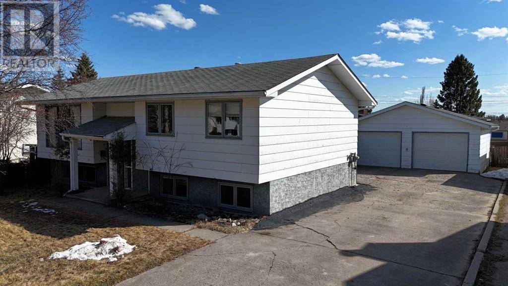 5319 12 Avenue, Edson, AB T7E1J8