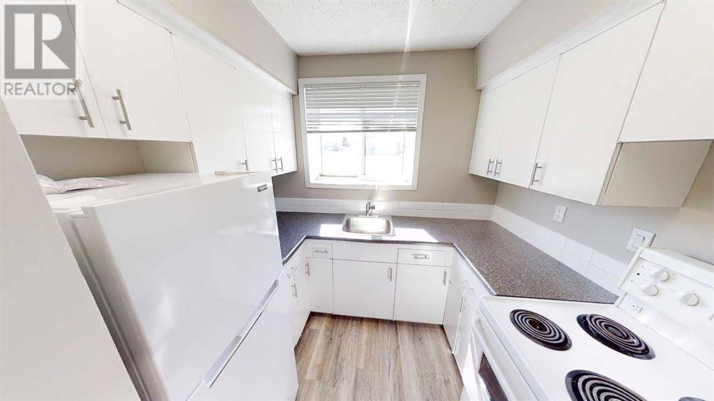 Grande Prairie, AB T8V2H5,1, 10802 99 Street