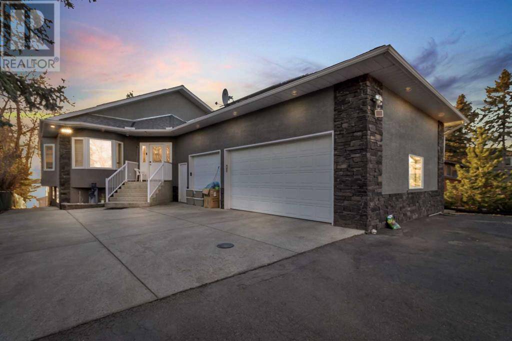 Chestermere, AB T1X1A4,627 East Chestermere Drive