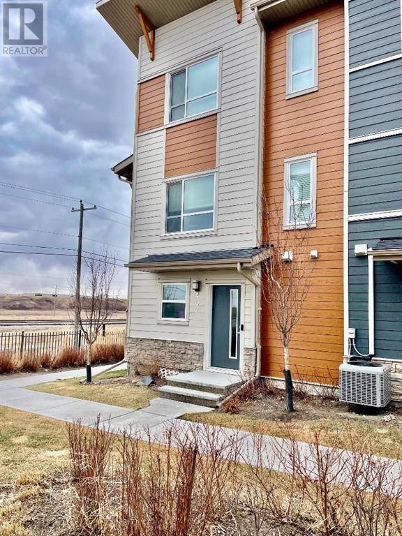 Calgary, AB T3K2P3,402 Harvest Grove Walk NE