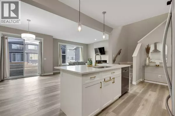 Calgary, AB T2X4Y5,216 Creekstone Row SW