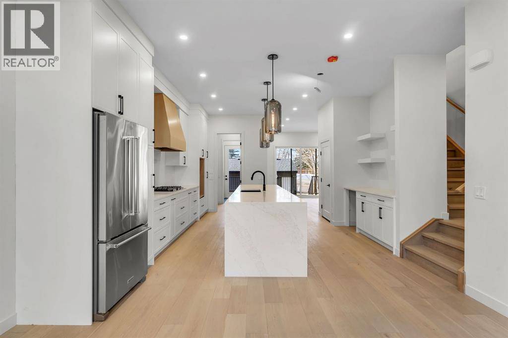Calgary, AB T2M2K8,506 28 Avenue NW